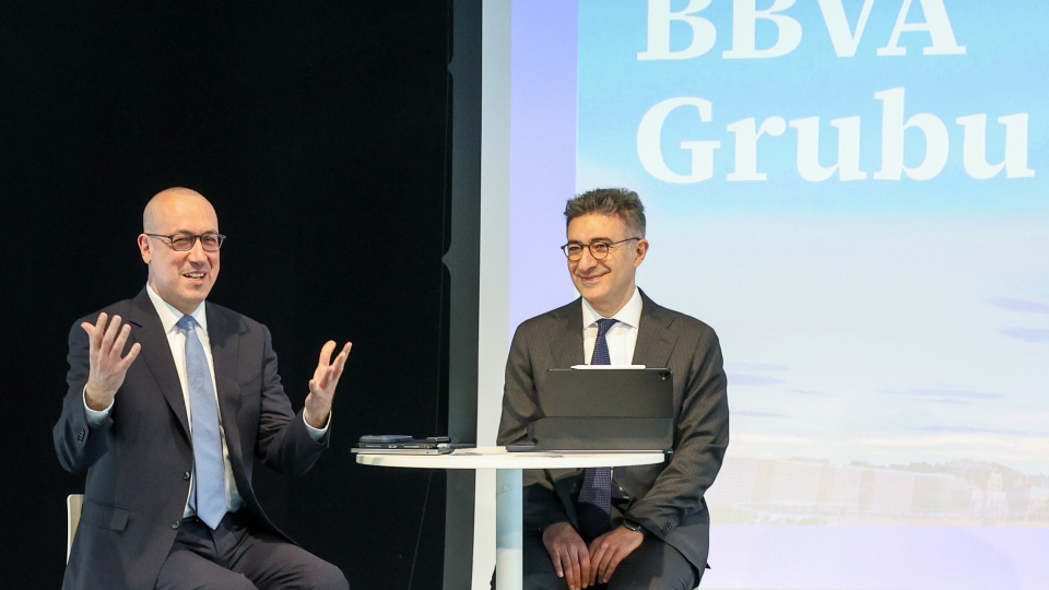 BBVA CEO'su Onur Genç: Savaş Geçici, Hedef 48 Milyar Euro Kar