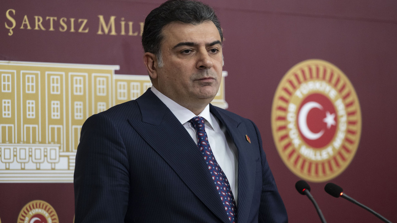 CHP'li Zeynel Emre Olağanüstü Kurultay İmzalarına Başlıyor
