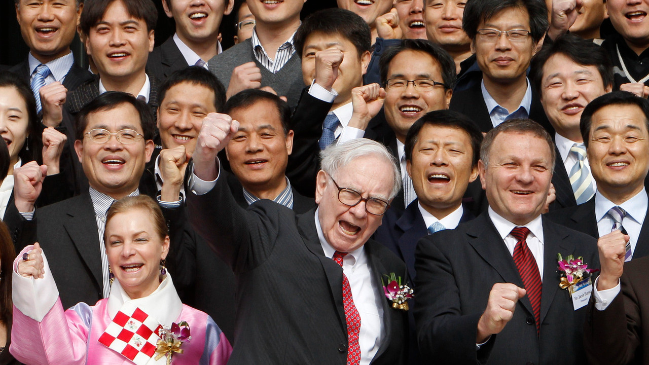 Warren Buffett'tan Yapay Zeka Uyarısı: Nükleer Silah Gibi